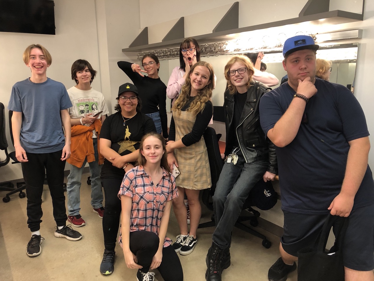 group of teens smiling for the workshop 